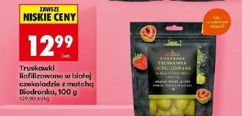 Truskawki liofilizowane w białej czekoladzie z matchą Biedronka