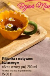 Filiżanka z motywem kwiatowym