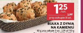 Bułka z dynią na kamieniu