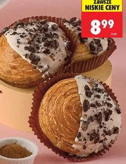 New York rolls z polewą i nadzieniem