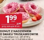 Donut z nadzieniem o smaku truskawkowym