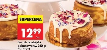 Sernik baskijski dekorowany