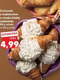 Croissant z nadzieniem o smaku białej czekolady
