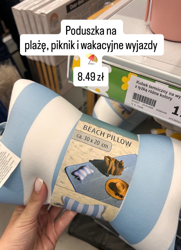 Poduszka na plażę, piknik i wakacyjne wyjazdy
