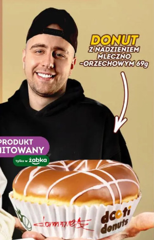 Donut z nadzieniem mleczno-orzechowym