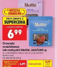 Orzeszki arachidowe lub rodzynki Meltie