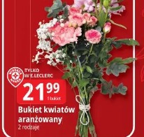 Bukiet kwiatów aranżowany