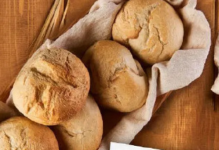 Bułka ziemniaczana z podmłodą