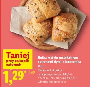 Bułka w stylu rustykalnym z ziarnami dyni i słonecznika