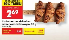 Croissant z nadzieniem orzechowo-kakaowym