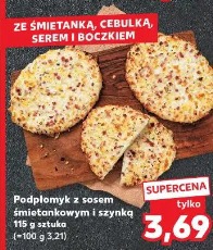Podpłomyk z sosem śmietankowym i szynką