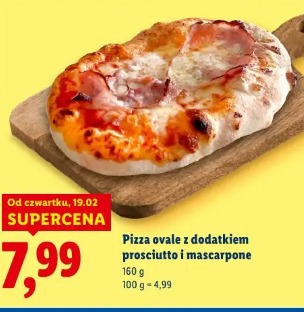 Pizza ovale z dodatkiem prosciutto i mascarpone