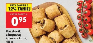 Pasztecik z kapustą i pieczarkami