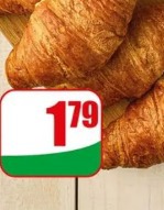 Croissant z masłem