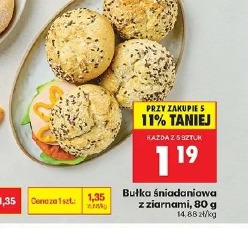 Bułka śniadaniowa z ziarnami