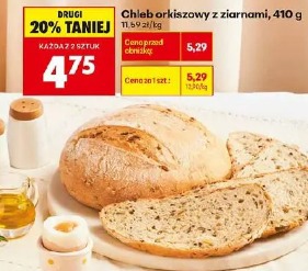 Chleb orkiszowy z ziarnami