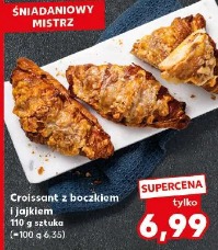 Croissant z boczkiem i jajkiem