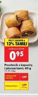 Pasztecik z kapustą i pieczarkami