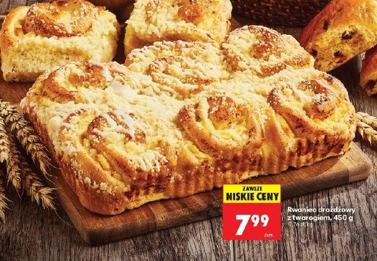 Rwaniec drożdżowy z twarogiem