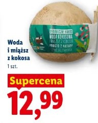 Woda i miąższ z kokosa