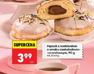 Pączek z nadzieniem o smaku czekoladowo-orzechowym