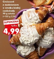 Croissant z nadzieniem o smaku białej czekolady