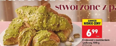 Croissant z nadzieniem i polewą