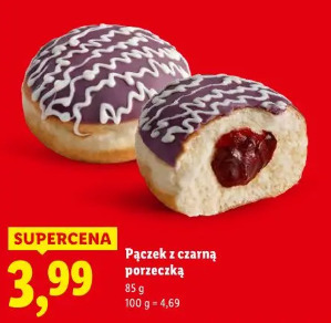 Pączek z czarną porzeczką