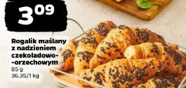 Rogalik maślany z nadzieniem czekoladowo-orzechowym