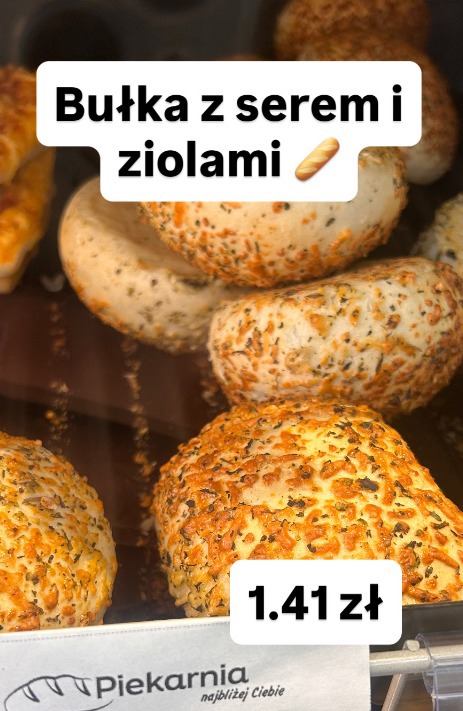 Bułka z serem i ziołami