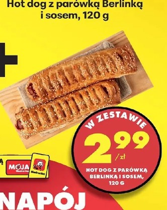 Hot dog z parówką Berlinką i sosem