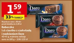 Babeczka lub ciastko z czekoladą i nadzieniem Dare