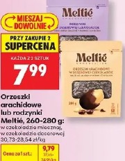 Orzeszki arachidowe lub rodzynki Meltie