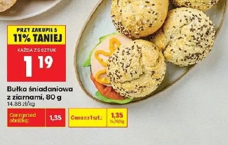 Bułka śniadaniowa z ziarnami