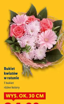 Bukiet kwiatów w ratanie