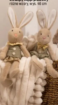 Siedzący zając pluszowy