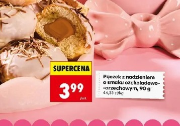 Pączek z nadzieniem o smaku czekoladowo-orzechowym