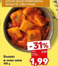 Śledziki w sosie salsa