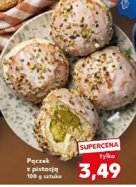 Pączek z pistacją