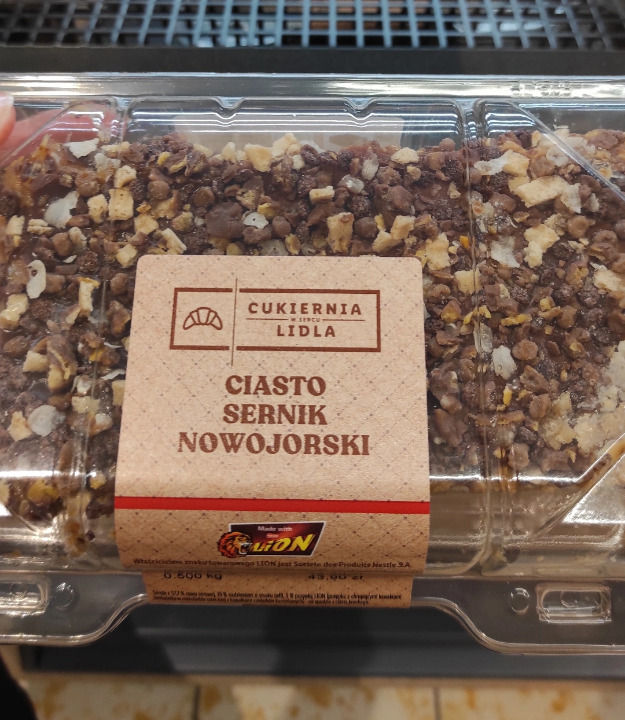 Cukiernia w sercu Lidla ciasto sernik nowojorski