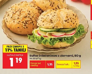 Bułka śniadaniowa z ziarnami